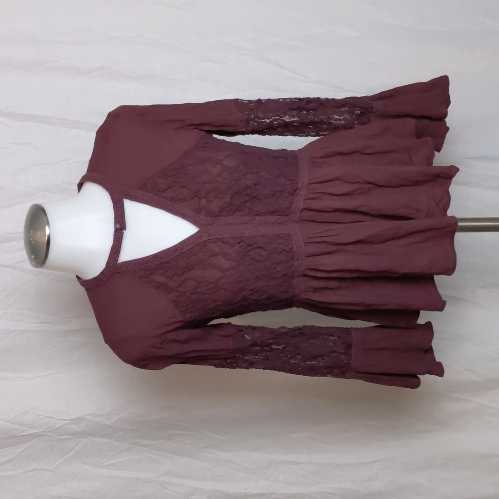 Maroon bell sleeve shirt